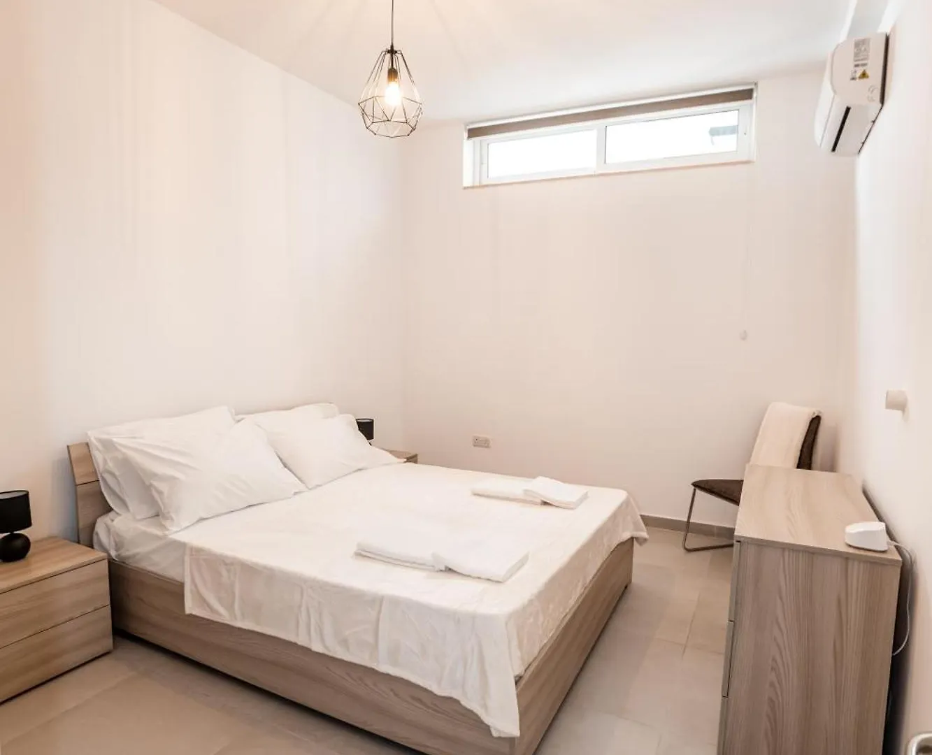 Sliema 3 Bedroom Apartment 0*,